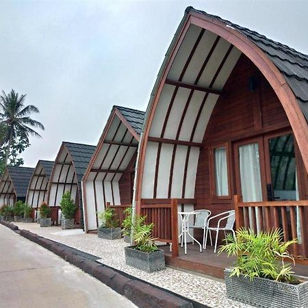 Chevilly Resort And Camp Bogor Esterno foto