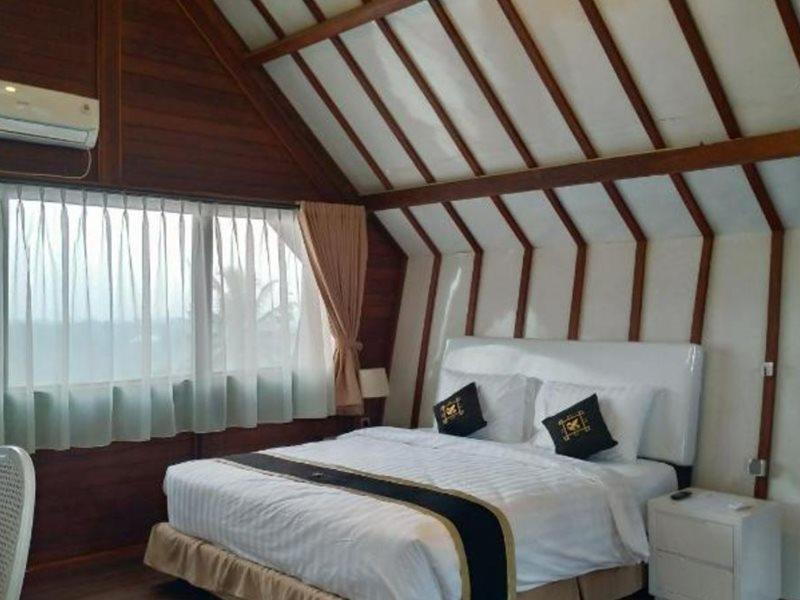 Chevilly Resort And Camp Bogor Esterno foto
